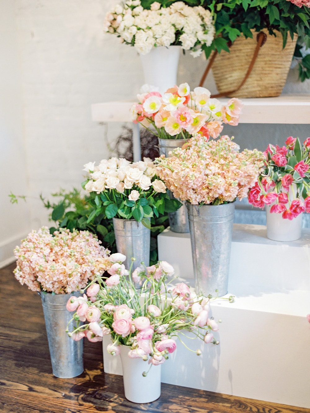 Create a Dynamic Floral Arrangement on Cottage Hill30.jpg