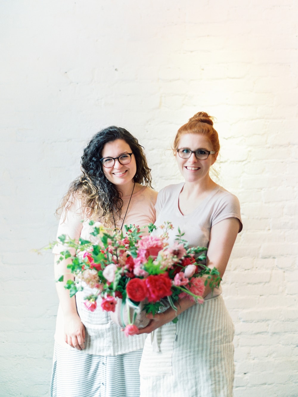 Create a Dynamic Floral Arrangement on Cottage Hill81.jpg