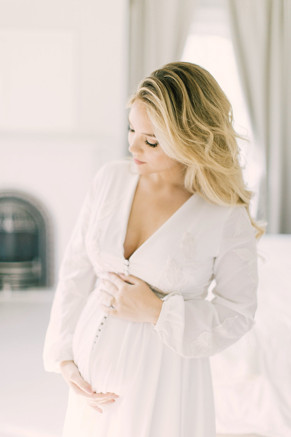 How to Look Elegant in Your Maternity Photos now on Cottage Hill cottagehill.co7.jpg