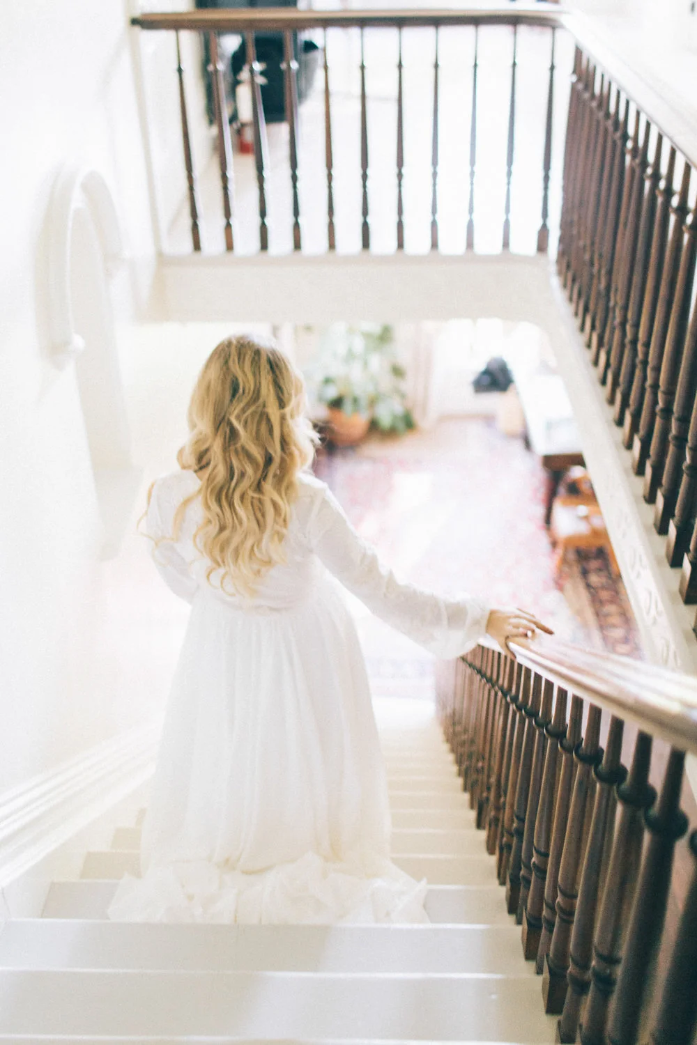 How to Look Elegant in Your Maternity Photos now on Cottage Hill cottagehill.co9.jpg