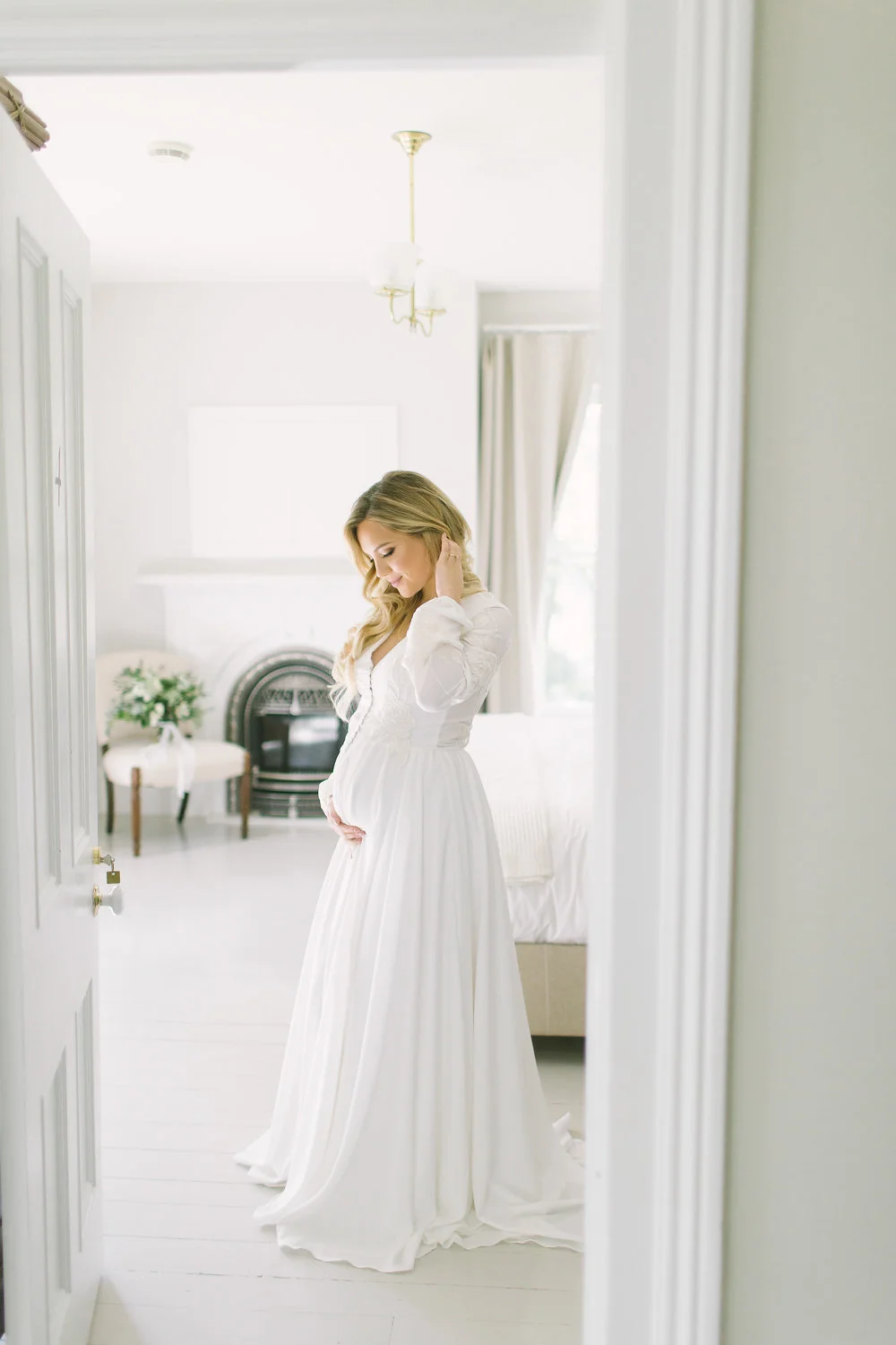 How to Look Elegant in Your Maternity Photos now on Cottage Hill cottagehill.co21.jpg