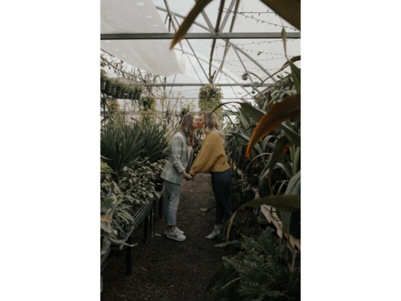 greenhouse-engagement-photos-252.jpg