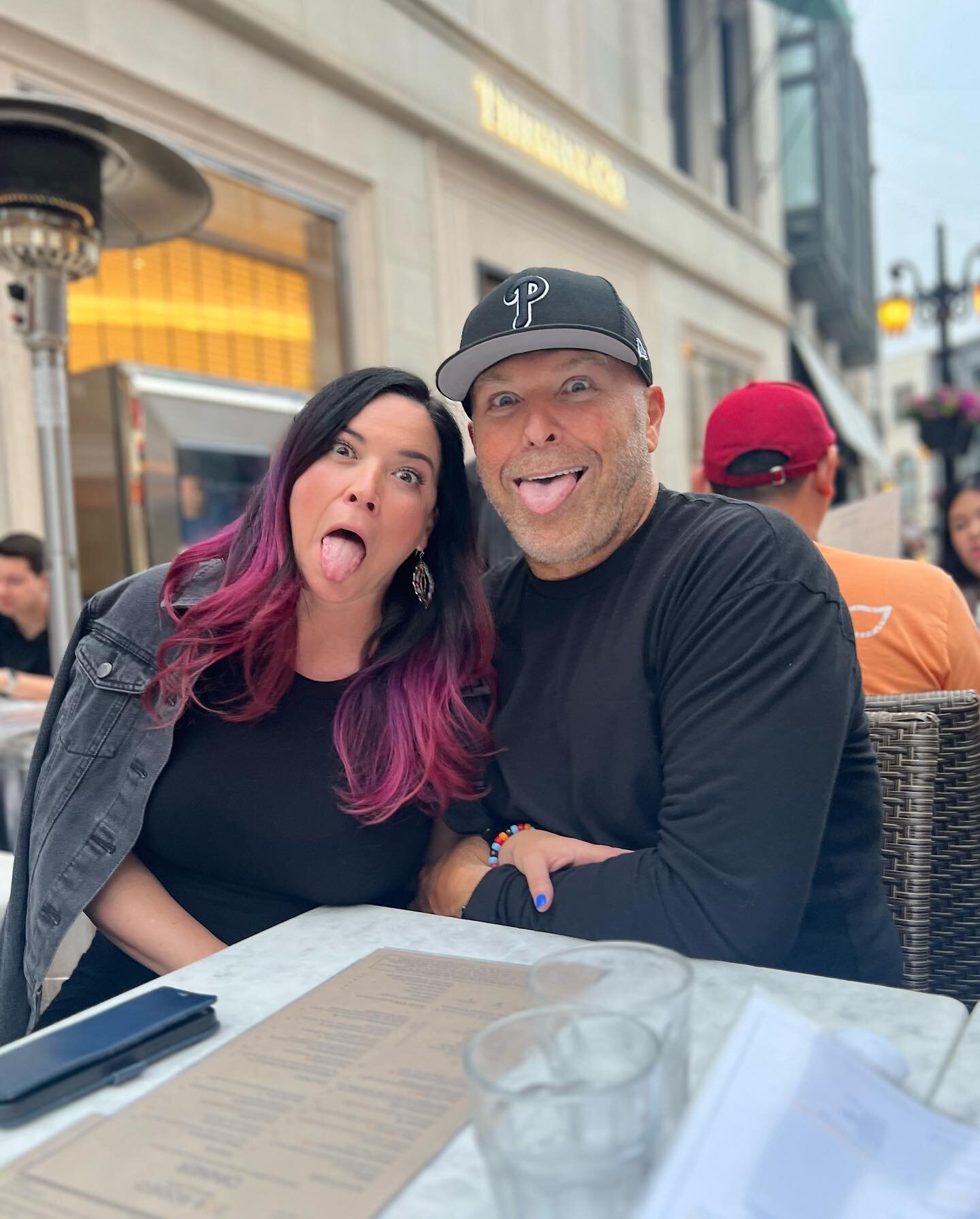 Happy Friday Ya'll! 🥳 
It's amazing to feel pure joy with your someone...
Love, The Ingrams...