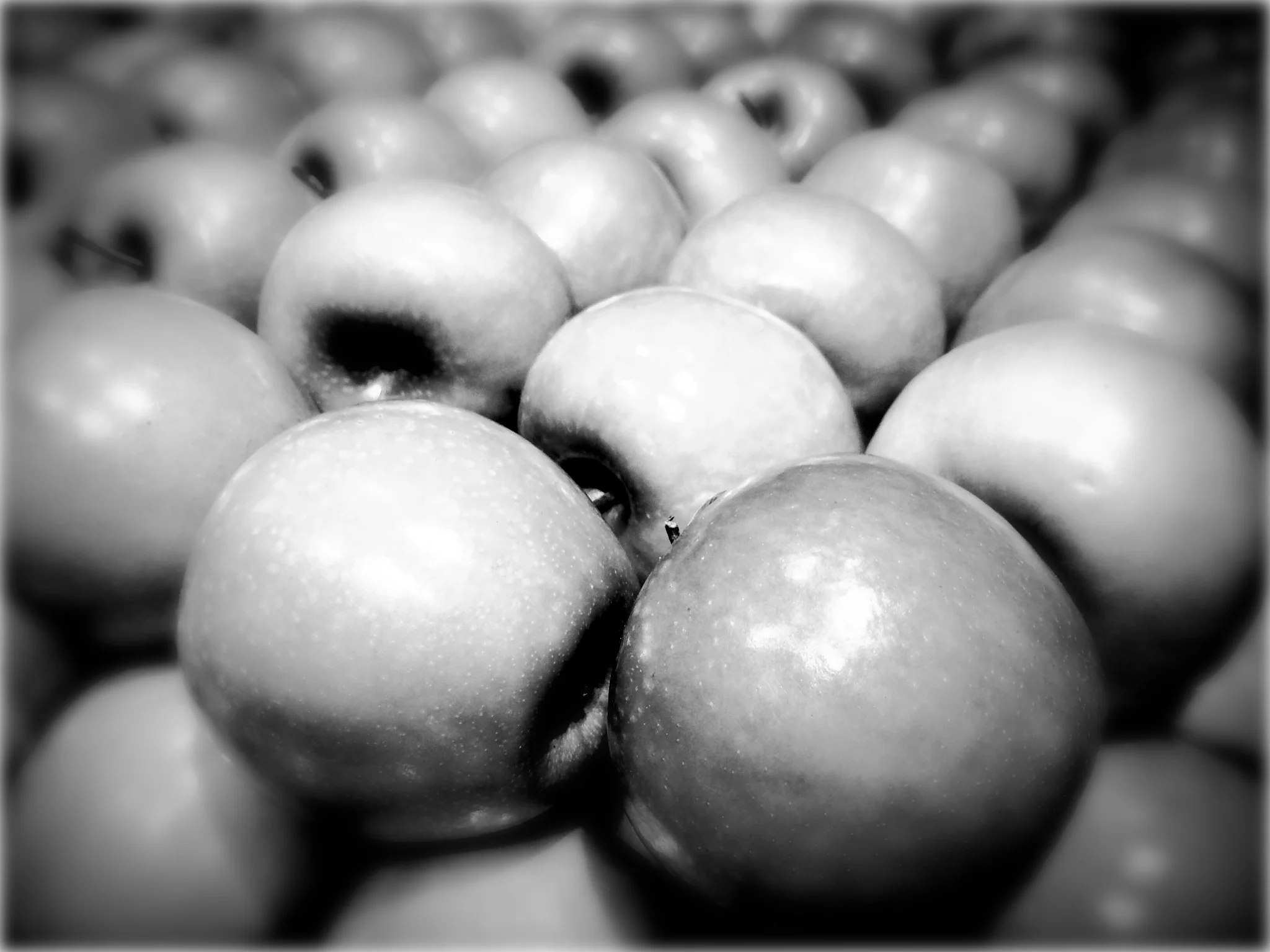 lomo-apples.jpg