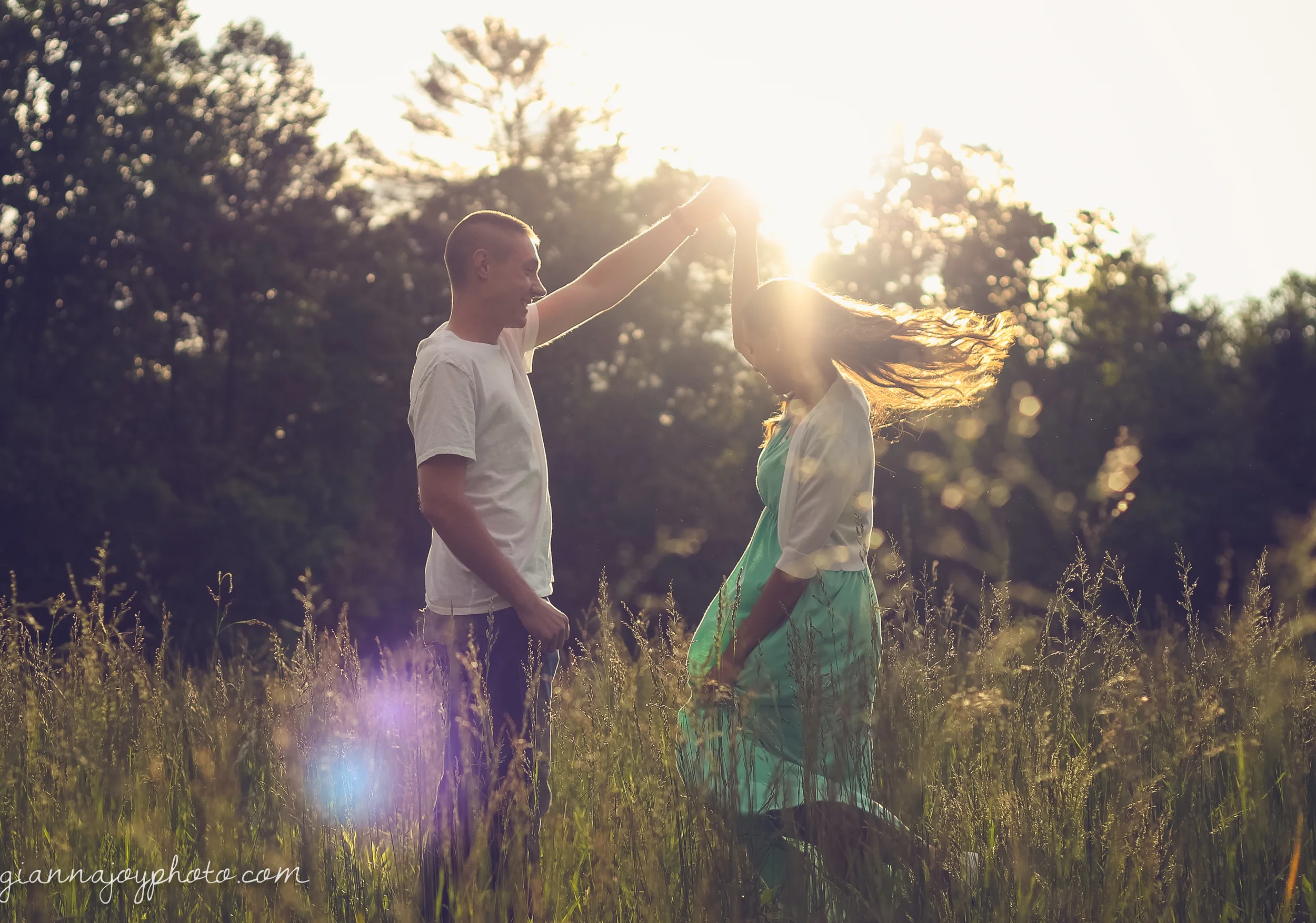 This is one of my absolute favorite shots of the evening! It was a moment when the sun peeked out and we caught some beautiful light! Plus, how adorable are they?