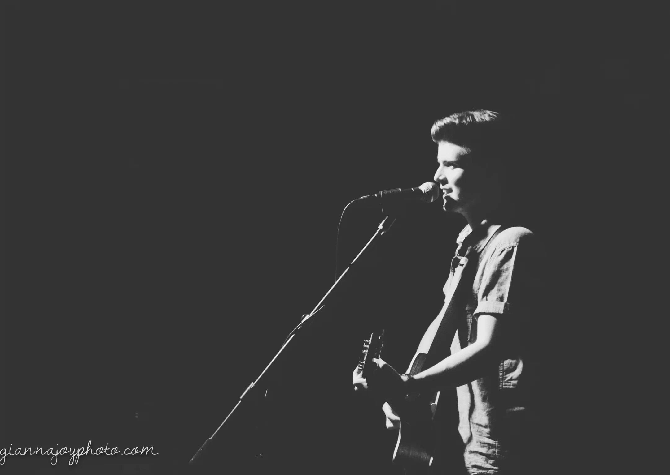 jakeguitar3 (1 of 1).jpg