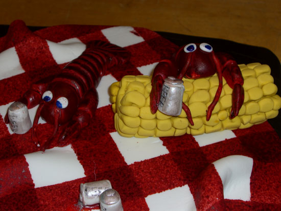   Here's a close-up of the cake. As you can see, the crawfish have had a little too much beer (note the bloodshot eyes). LOL!  