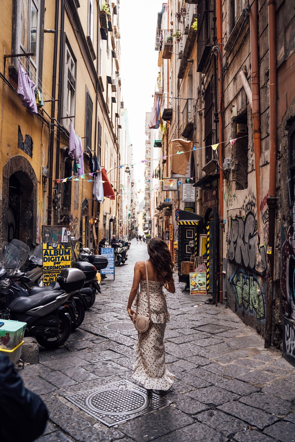  Naples, where every street has a story! 