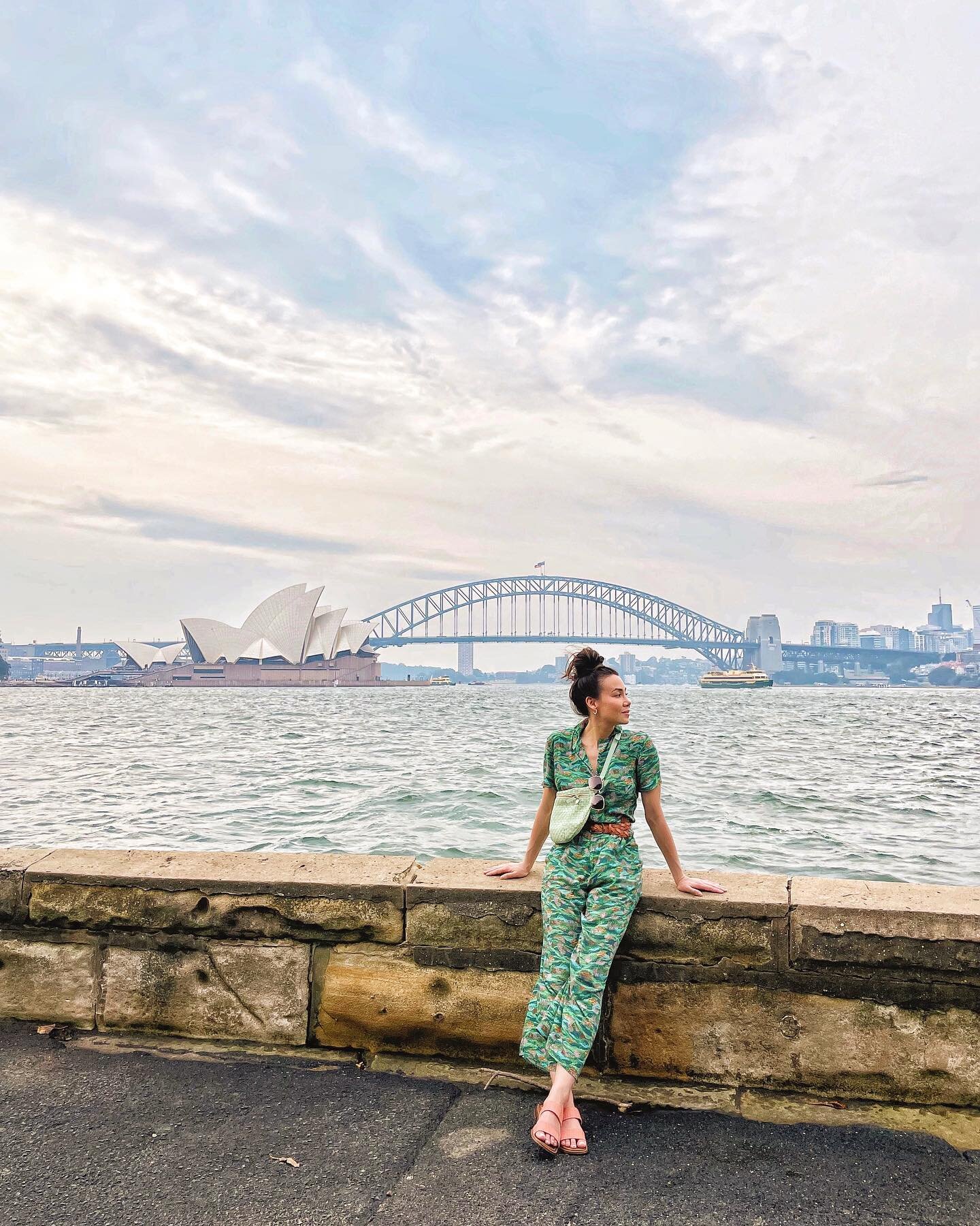 A biggie for my personal bucket list 🇦🇺
Fun fact: on #thebachelor, we transferred in Sydney but never actually exited the airport. It&rsquo;s been calling my name ever since. 🤩 Greetings from down under!