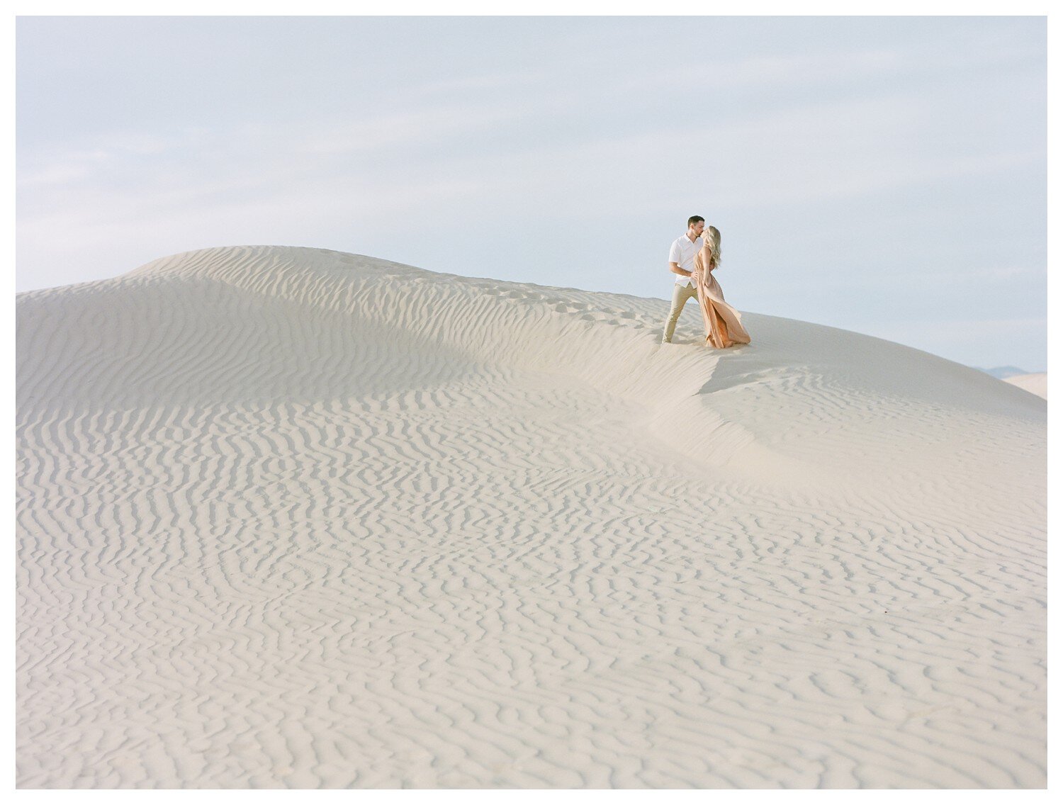 Heidi&Carson-Sand-Dunes-Engagement_Photography_0023.jpg
