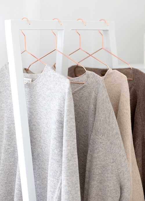 Clothing rack and Cashmere ITCHBAN.com