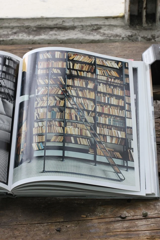 Staircase bookshelf book ITCHBAN.com