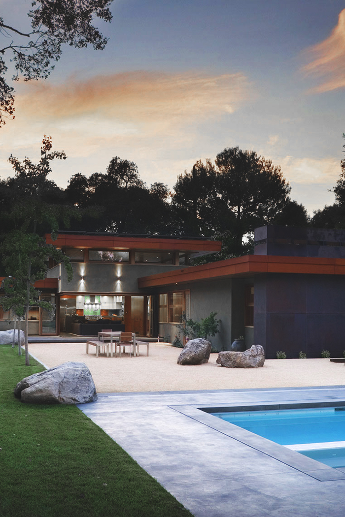 Architecture and outdoor landscaping pool ITCHBAN.com.jpg