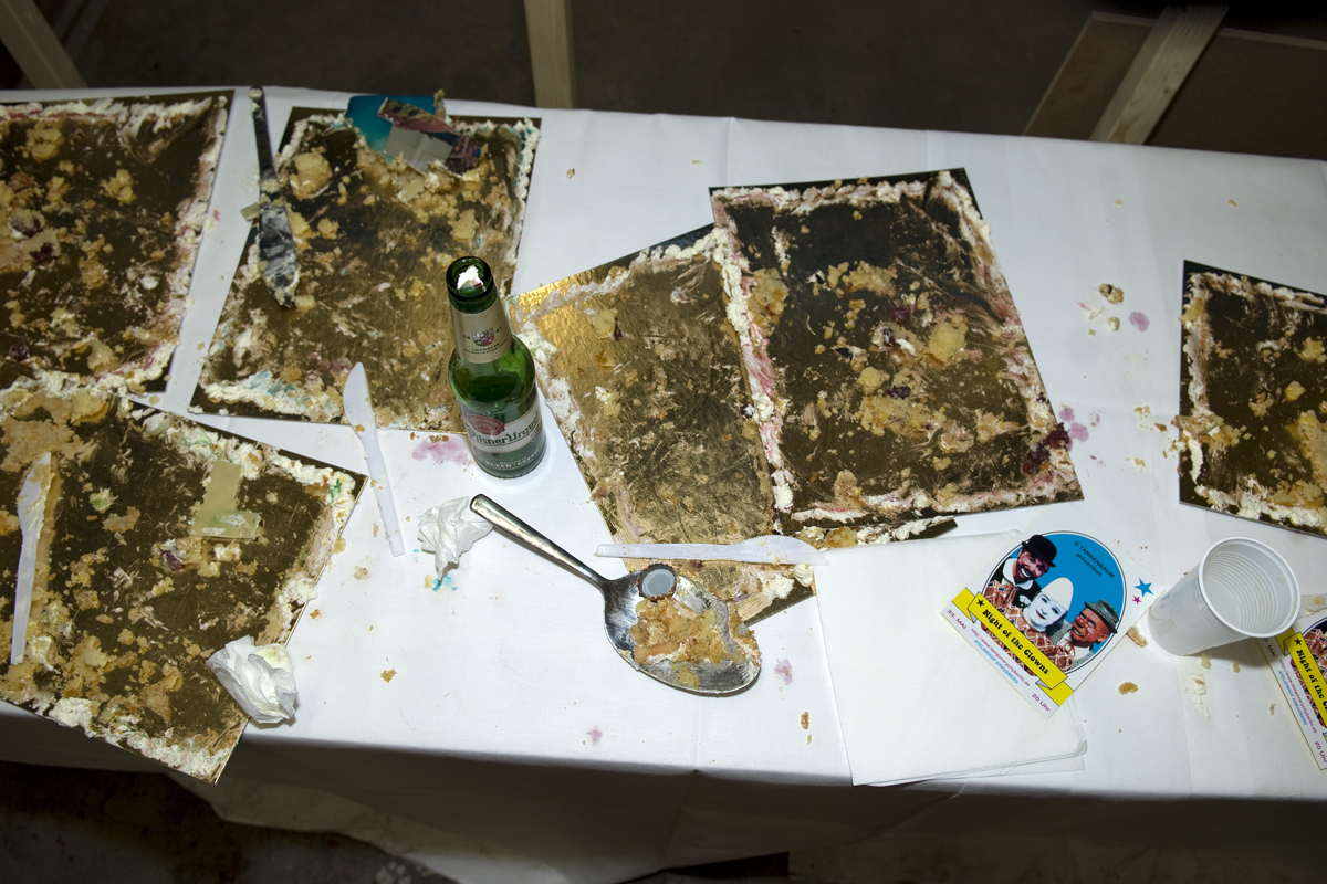 temporary_cakes_08.jpg