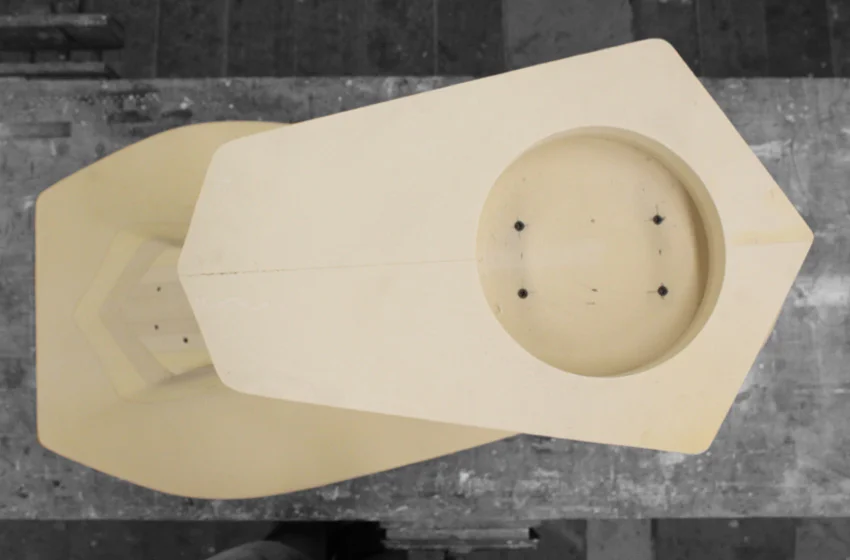 ztable-asteriskos-organic-maya-table-fabrication-modern-foam-furniture-process-cnc-base.jpg