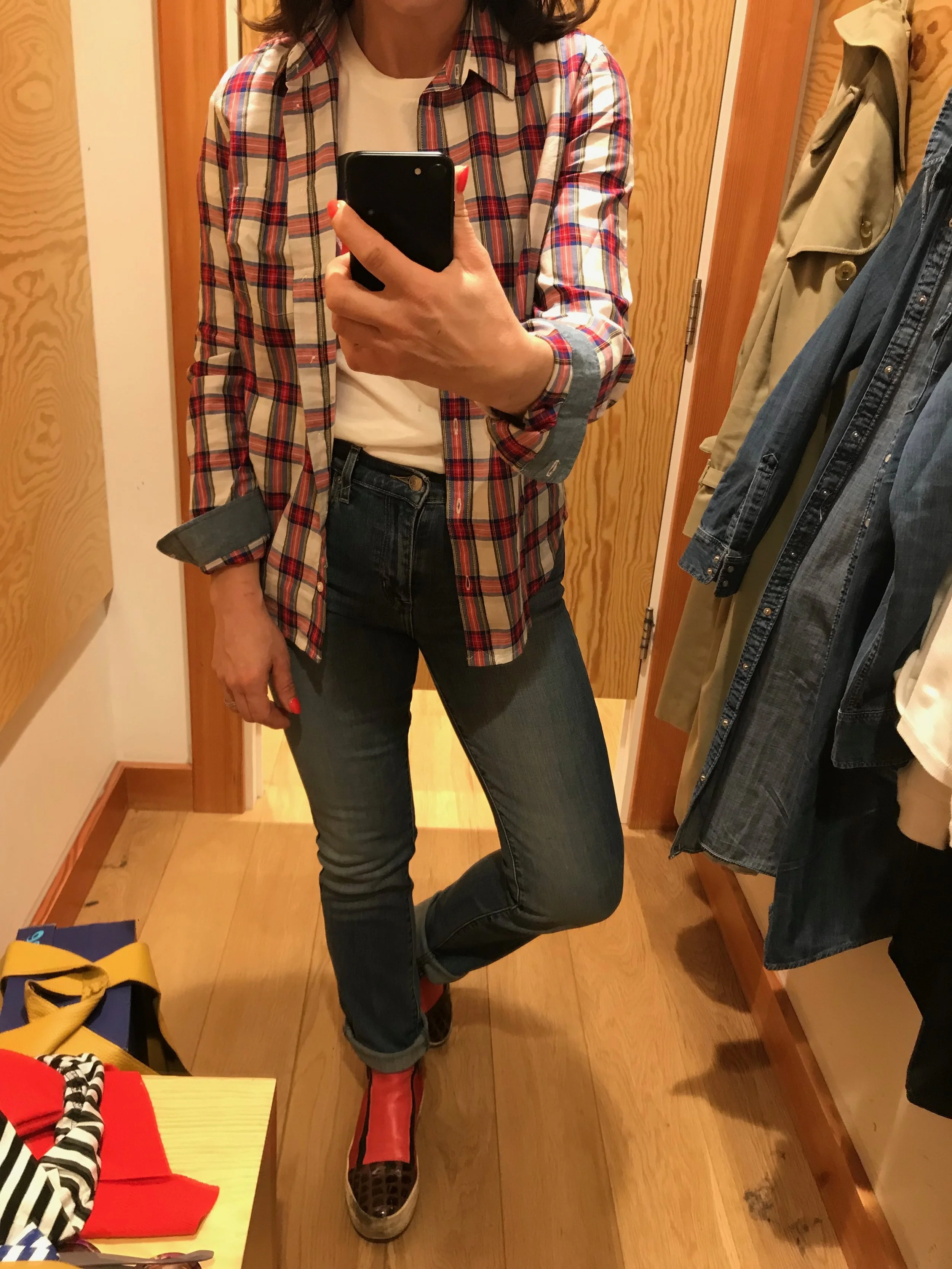 Levis/Checked Shirt/White Vest