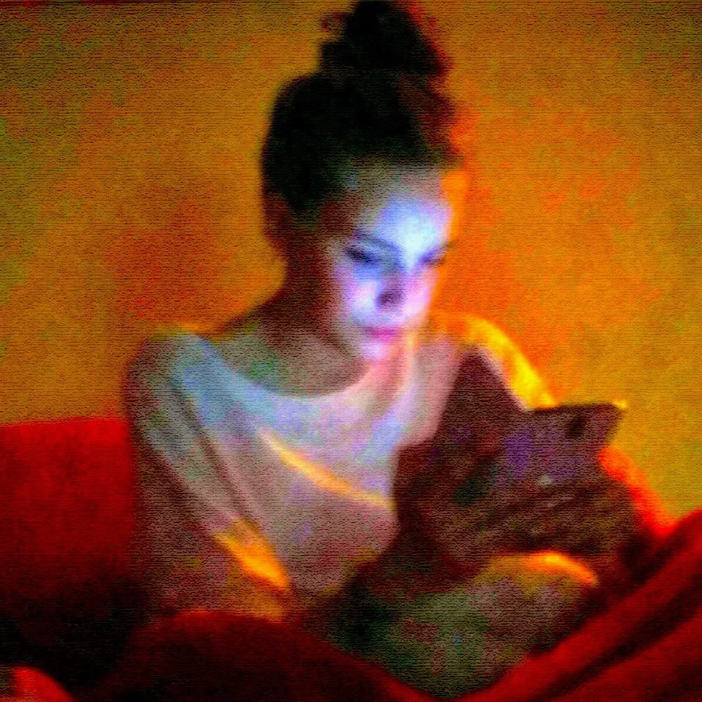 Girl with a telephone 2015