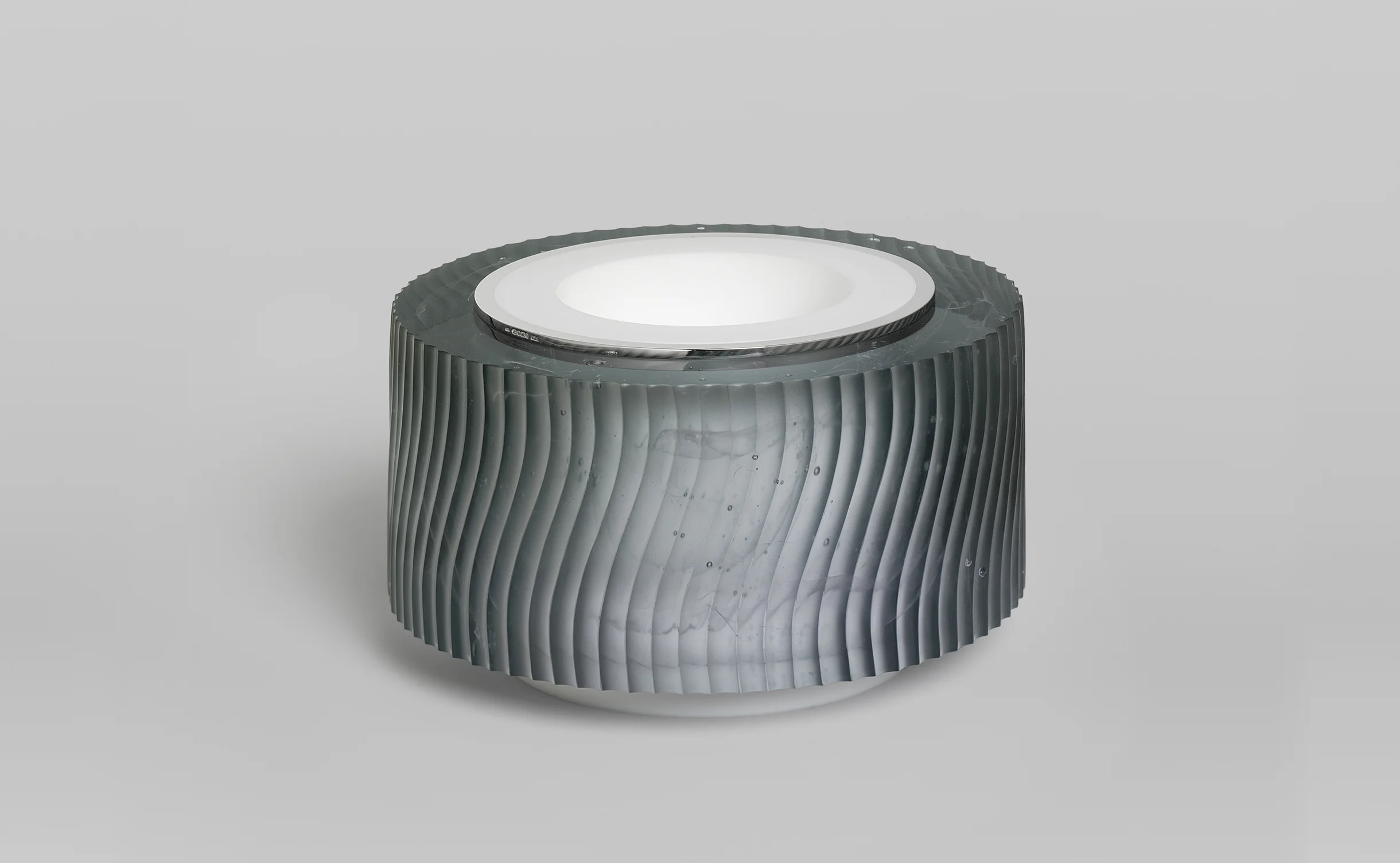 GREY WAVY VESSEL 2014