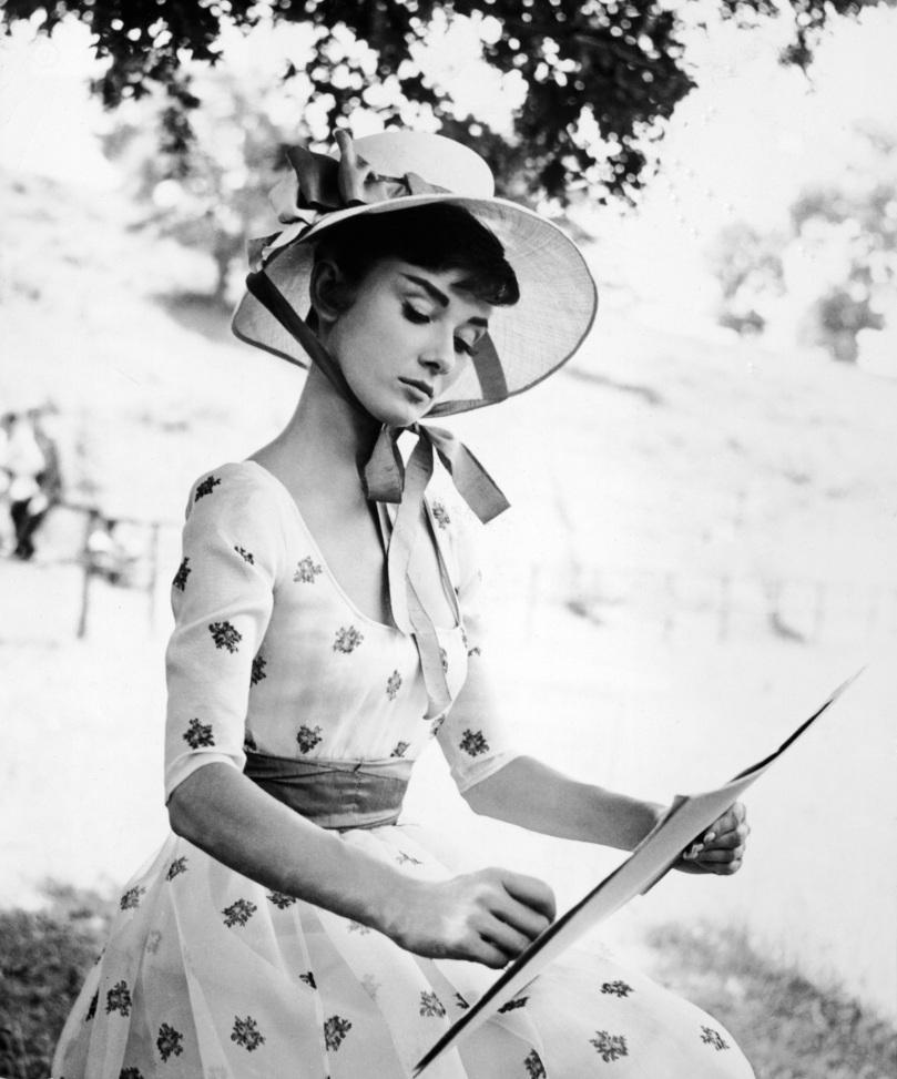 audrey-hepburn-audrey-hepburn-fashion-29974990.jpg