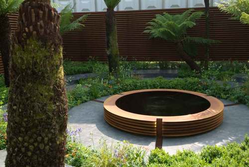 if you look closely, you can see the ripples in the reflecting pool. photo: Todd Haiman Landscape Design 2014