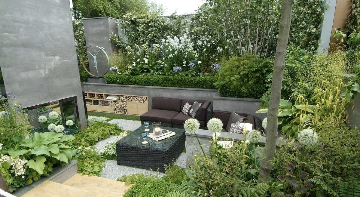 5 BEST LUXURY OUTDOOR LIVING IDEAS