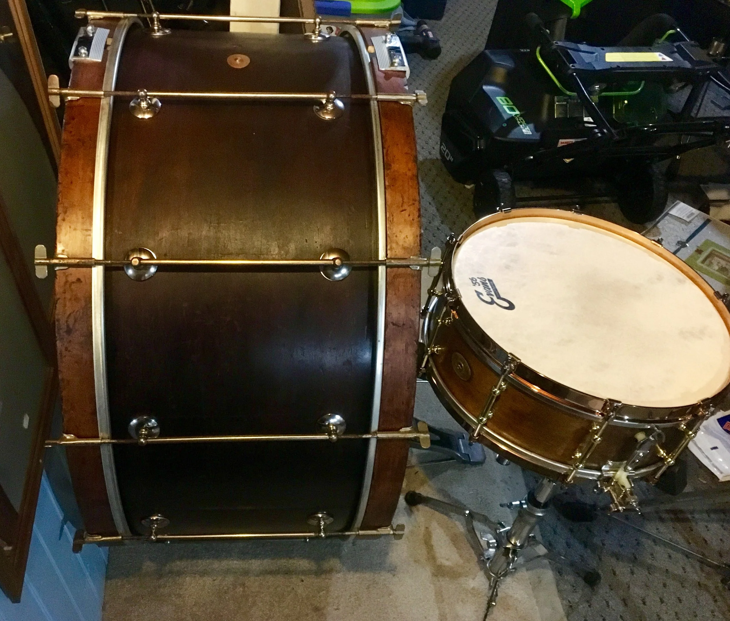 Ludwig Super Bass 32.jpg