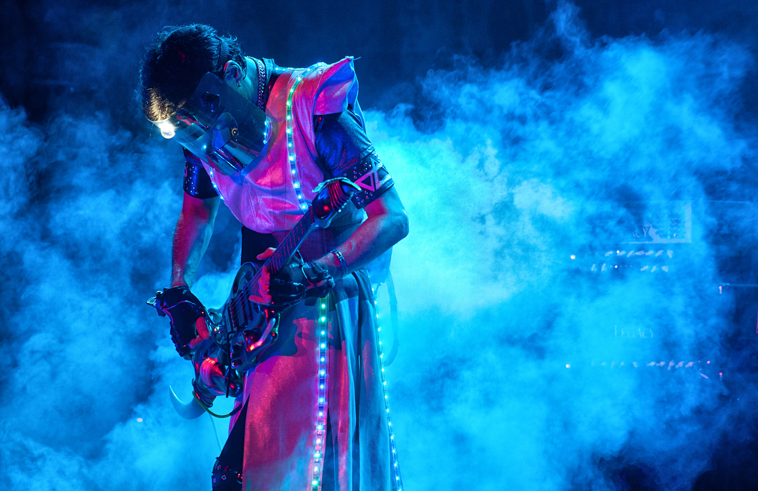 SteveVai_9331_11x17.jpg