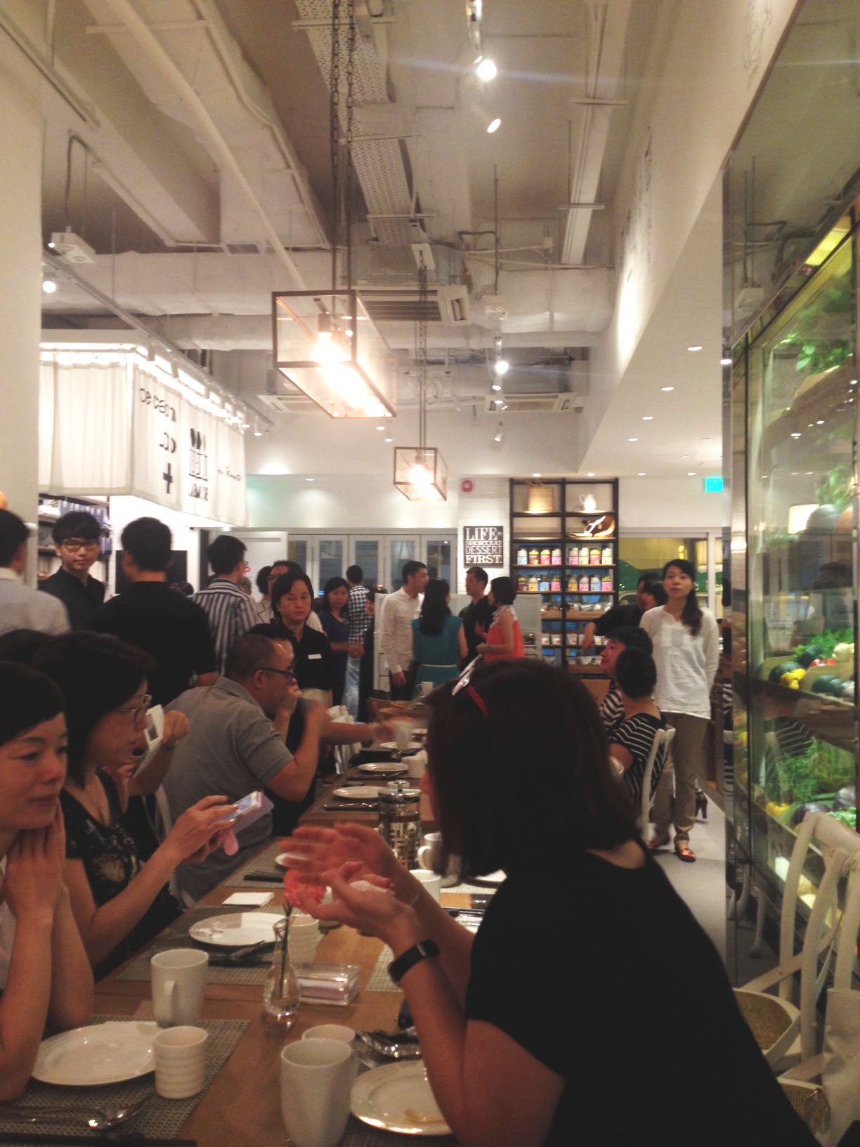 InnoVeggie restaurant is located in North Point, 2-4 Fort Street. 