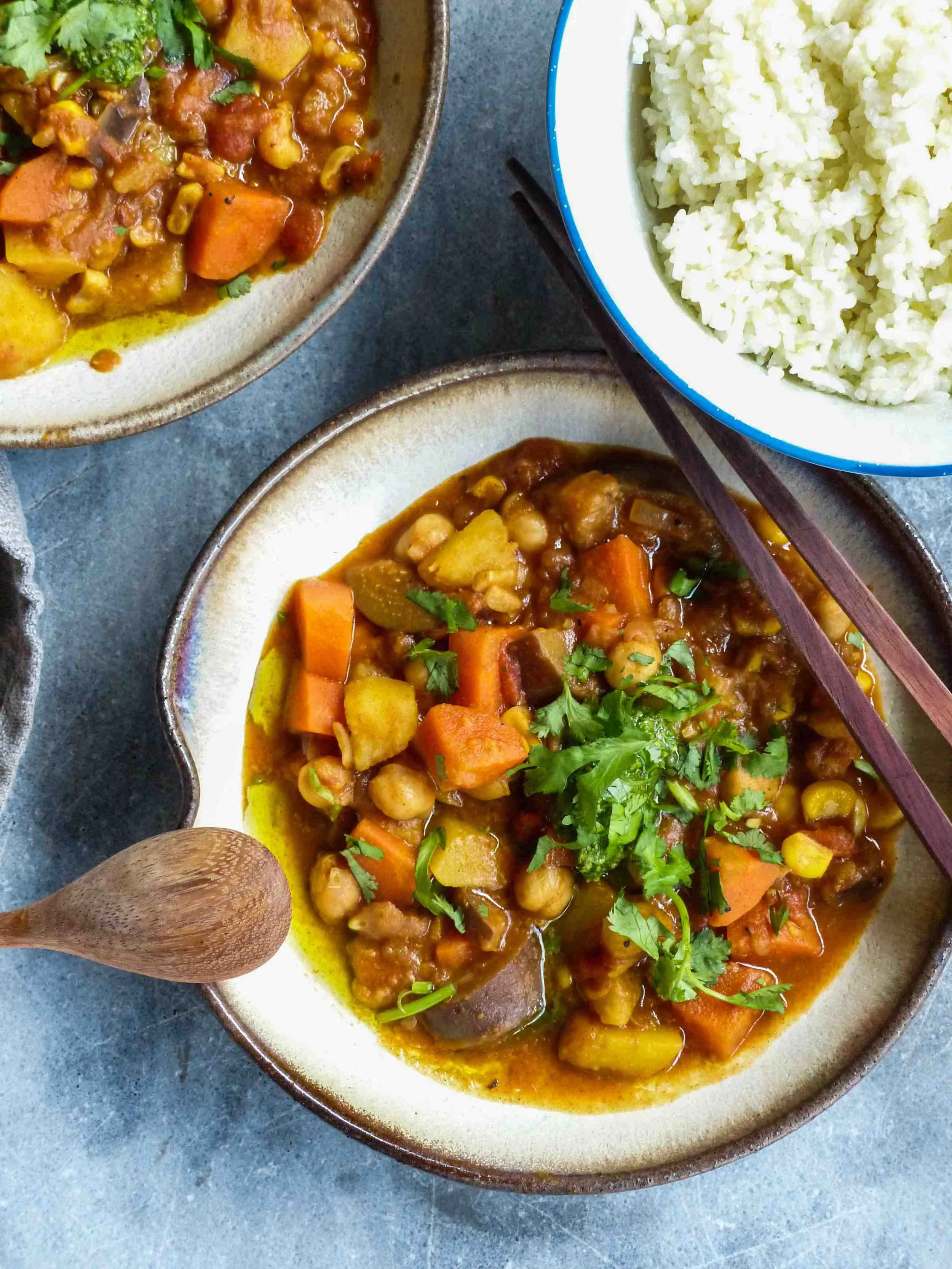 Servings: 2 persons Preparation Time: 10 minutes Cooking Time: 25 minutes Ingredients: 1 small eggplant, diced 1 small onion, finely chopped 1/2 can chickpeas, drained and rinsed 1 small carrot, diced 2-3 small new potatoes, diced 1 cup cooked corn kernels 1-2 garlic cloves, finely chopped 1 tbsp minced fresh ginger 1 tsp cumin powder 1 tsp cinnamon powder 1/2 can chopped tomatoes 2 tbsp chopped coriander 1/4 tsp saffron threads 2 cups vegetable stock extra-virgin olive oil For the ginger rice: 2 bowls cooked white/brown rice 2 tbsp fresh finely chopped ginger extra-virgin olive oil Instructions for the tagine: 1) Preheat a sauce pan with a generous amount of olive oil on medium-low heat. Cook onion and eggplant for 5 minutes. Stir frequently to avoid burning. 2) Add garlic, ginger, and spice. Cook for 1-2 minutes then follow by adding chickpeas, carrots, potatoes, tomatoes and corns. Stir and cook for 3-5 minutes. 3) Add vegetable stock and saffron threads. Bring the sauce pan to boil then reduce to low heat and allow it to simmer for 15-20 minutes with a lid on. 4) Fire off. Season and garnish with the fresh chopped coriander and add a drizzle of olive oil before serving. Instructions for the ginger rice: 1) Preheat a frying pan with oil on medium heat. 2) Cook the chopped ginger for 1-2 minutes. Stir frequently to avoid burning. 3) Add the cooked rice to the pan and mix evenly. Season. 4) Serve hot with the veggie tagine as a side dish. 