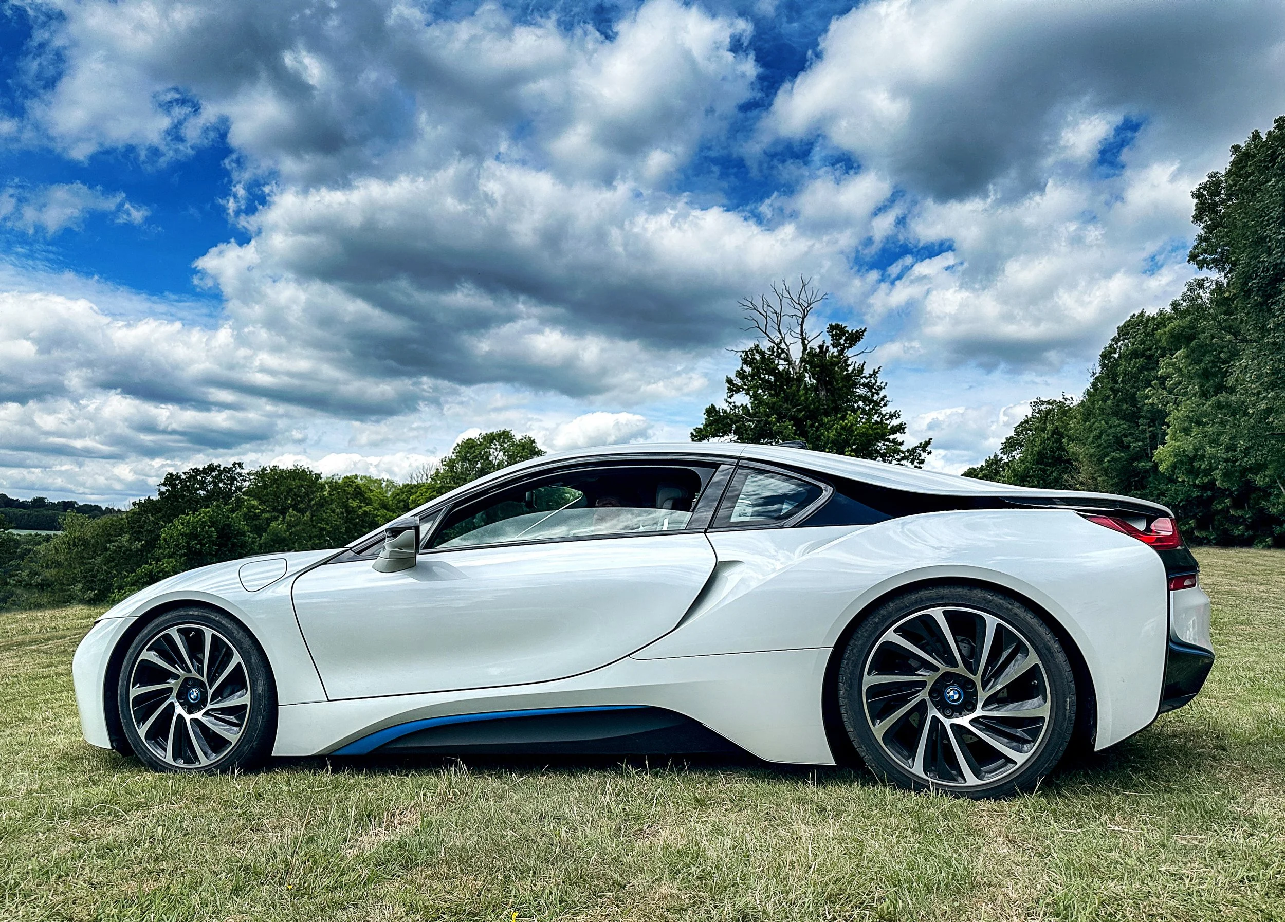 bmw i8.jpg