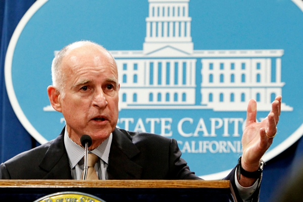 Jerry Brown, governador de California.