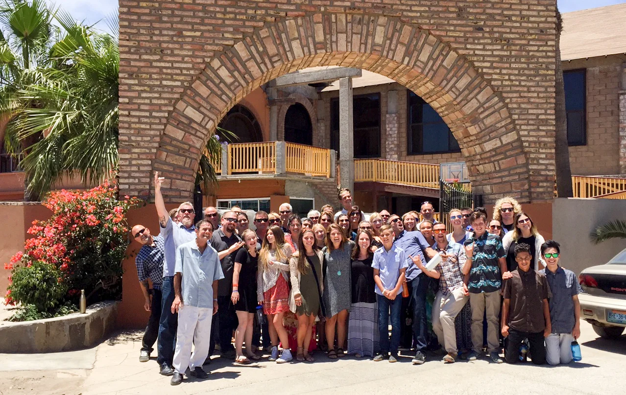 Week 1 at Templo Elim - La Mision Ministries