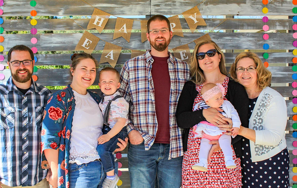 2019-04-20_EasterWall_IMG_6947w.jpg