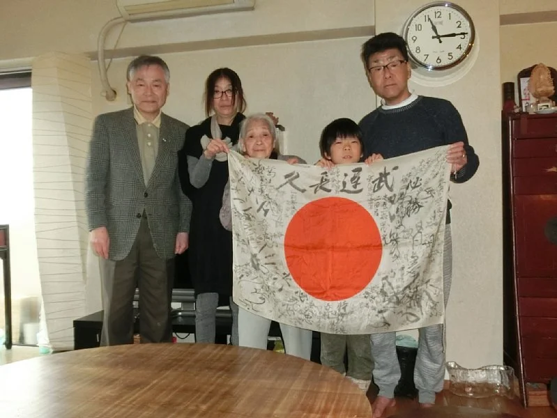 (from left to right) OBON 2015 associate in Fukuoka, Sukio’s daughter, Sukio’s wife (Sachiko), Sukio’s grandson and Sukio’s son-in-law
