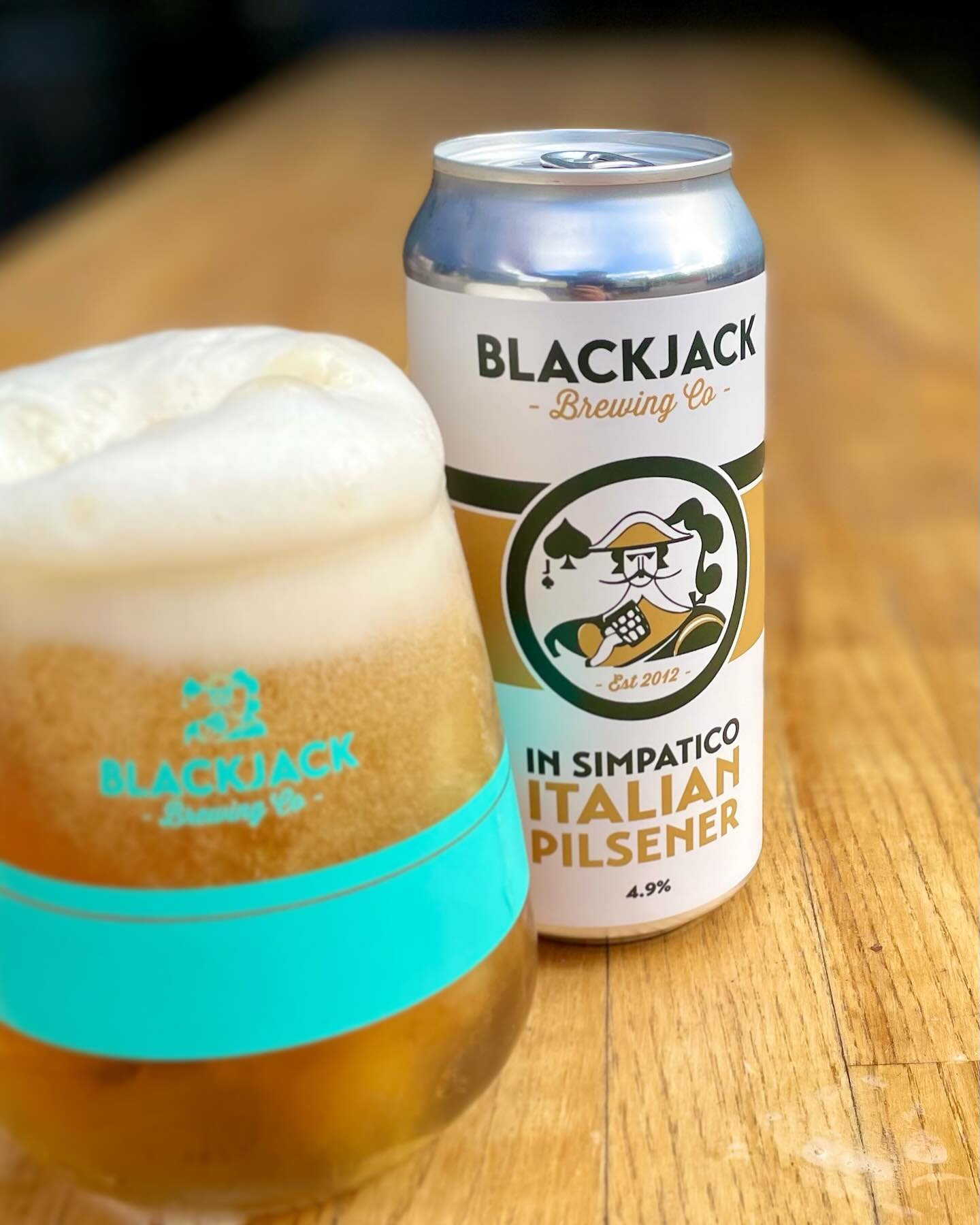 In Simpatico ❓
Dry-hopped ✅
Crispy ✅
Pilsener ✅
ON THE WEBSHOP NOWWWW ✅✅✅