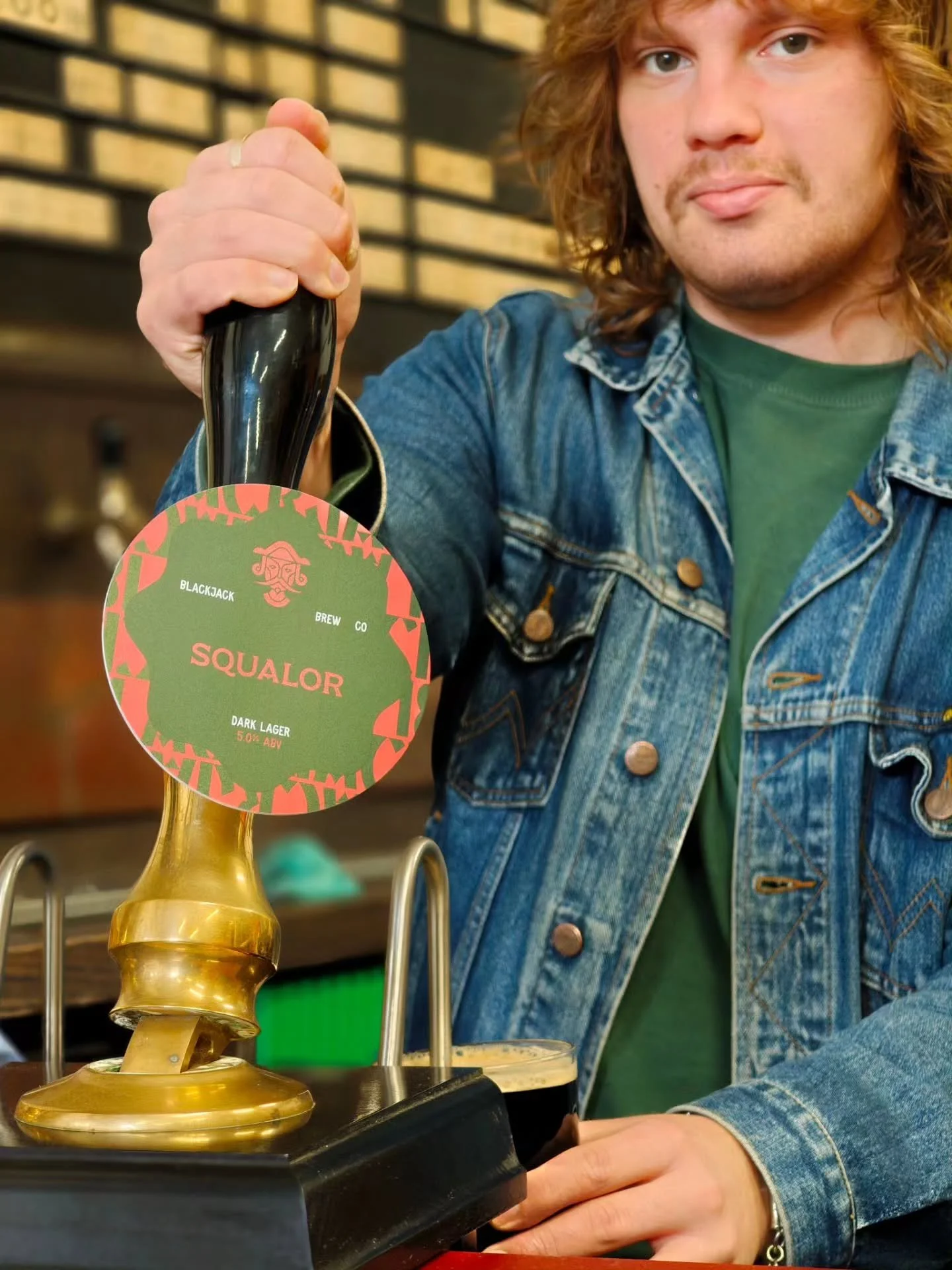 🖤 Squalor 2025 🖤 

Our Schwarzbier is one of the beers that best represents what Blackjack do. Despite it's general scarcity in the UK, we see Dark Lager as a supremely approachable and drinkable beer.

It's crisp and clean for the Lager drinkers, 