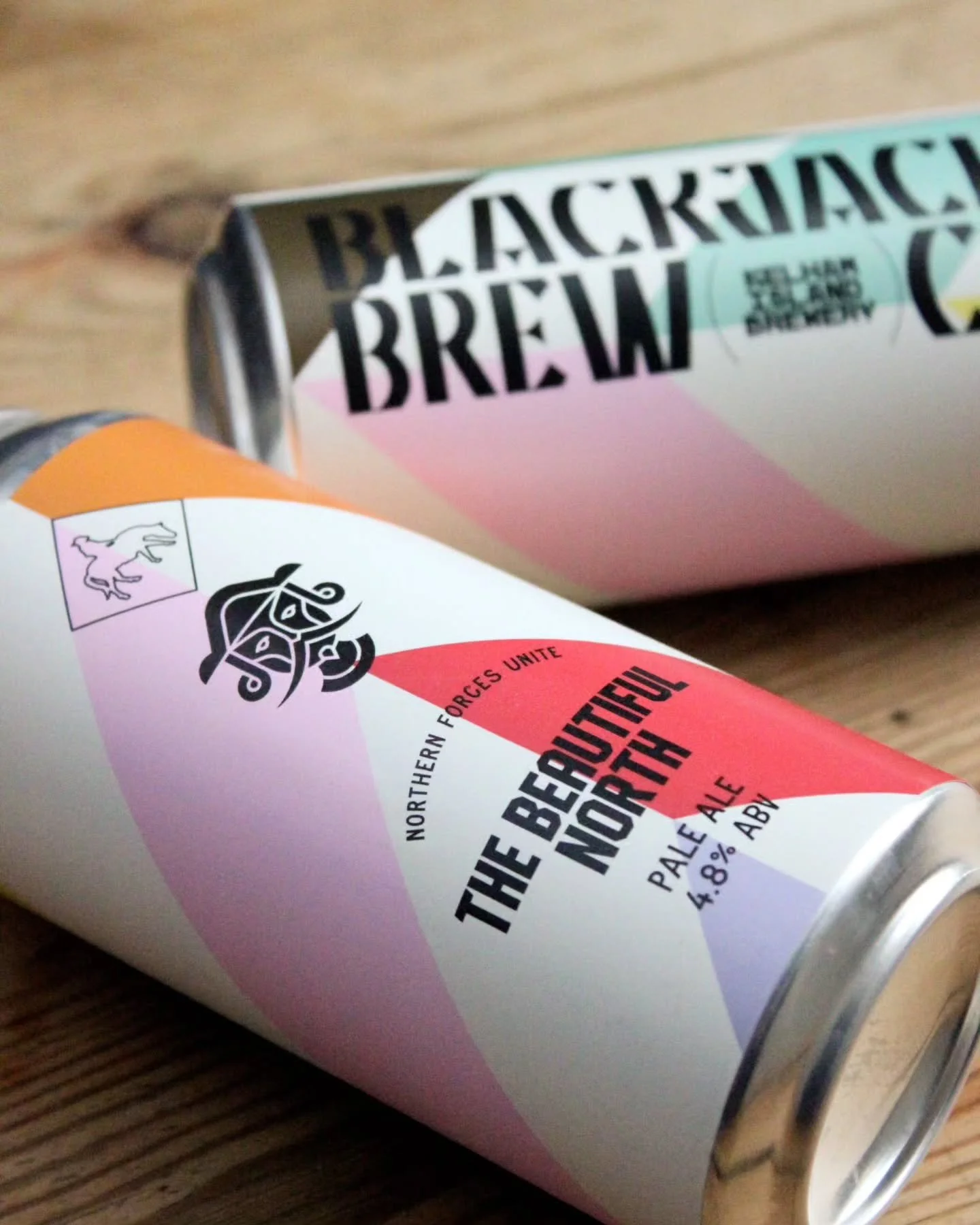 💚 The Beautiful North is here! 💛

@kelham_island_brewery are synonymous with Sheffield's brewing scene, and we were absolutely delighted to have them over in Manchester to brew this special trans-pennine Pale!

The deliciously hazy outcome sees old