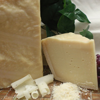 Parmigiano Reggiano Raw Cow, 22 Mts. Italy (DOC)