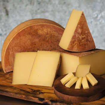 Alpha Tolman Raw Cow, 8-12 Mts Vermont
