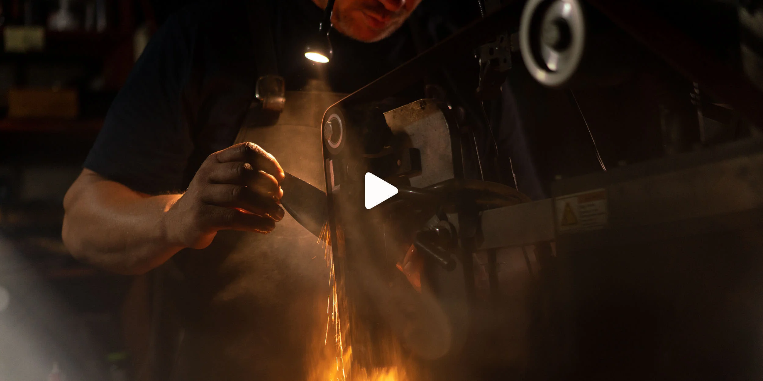 Townerphoto_knifemaker_thumb.jpg