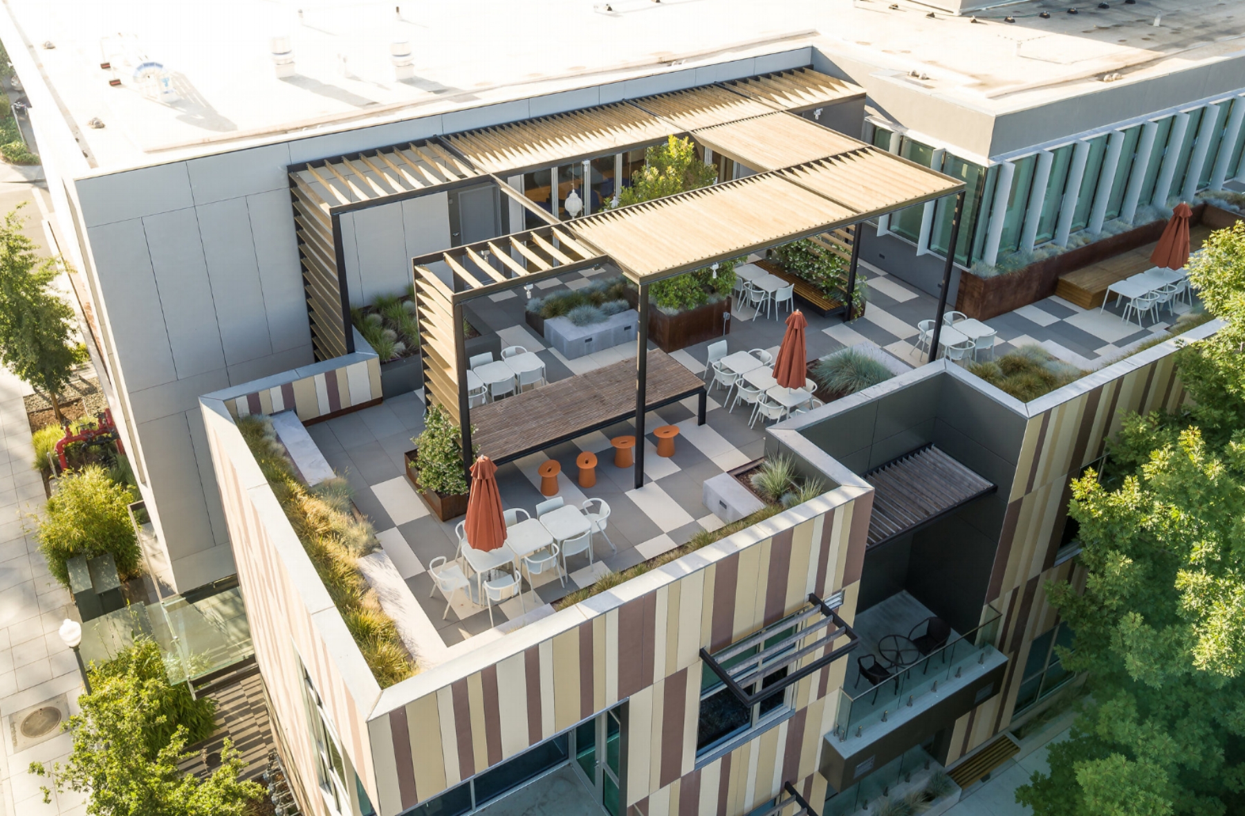 385 Sherman Avenue, Mixed Use Housing