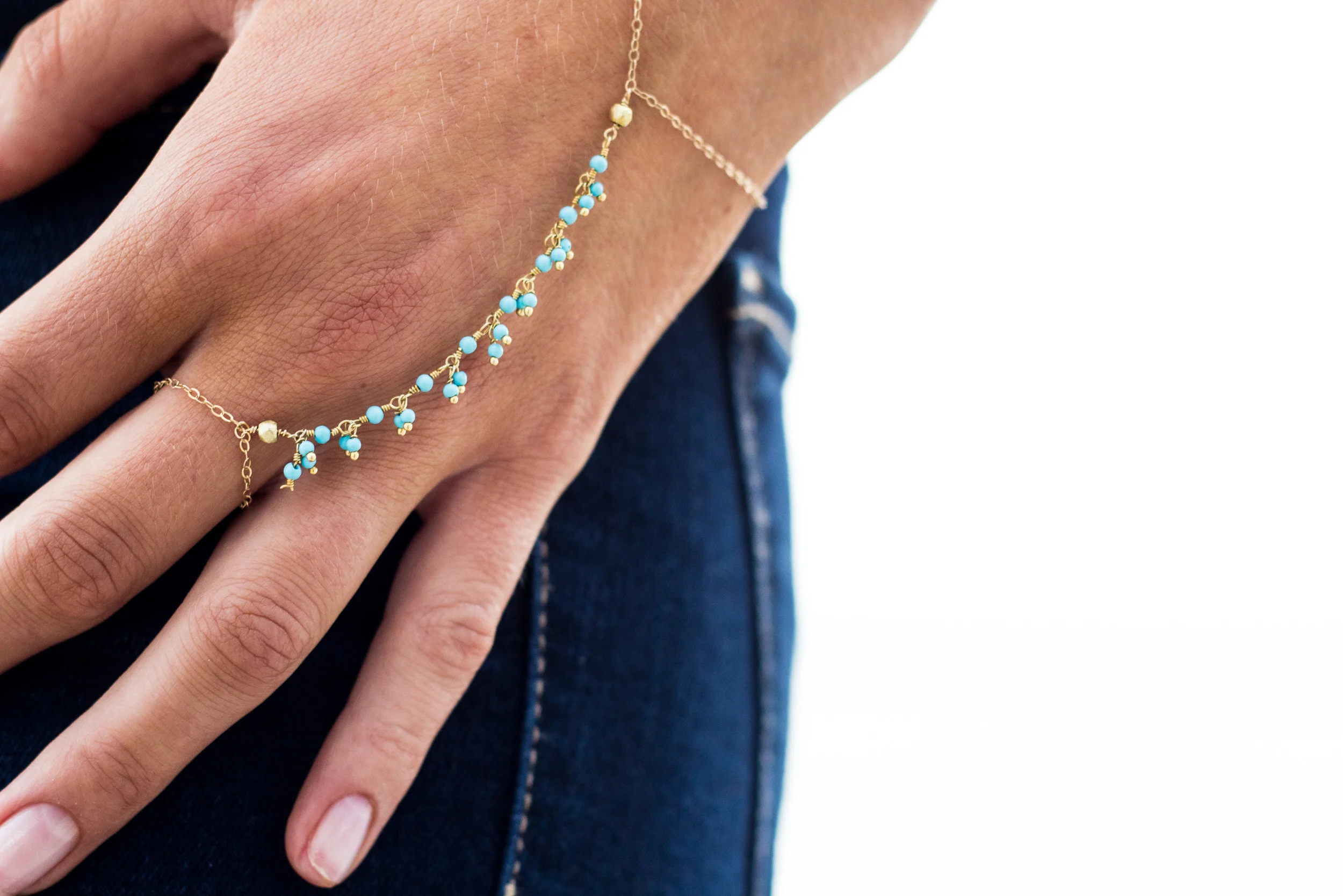 turquoisehandchain3.jpg