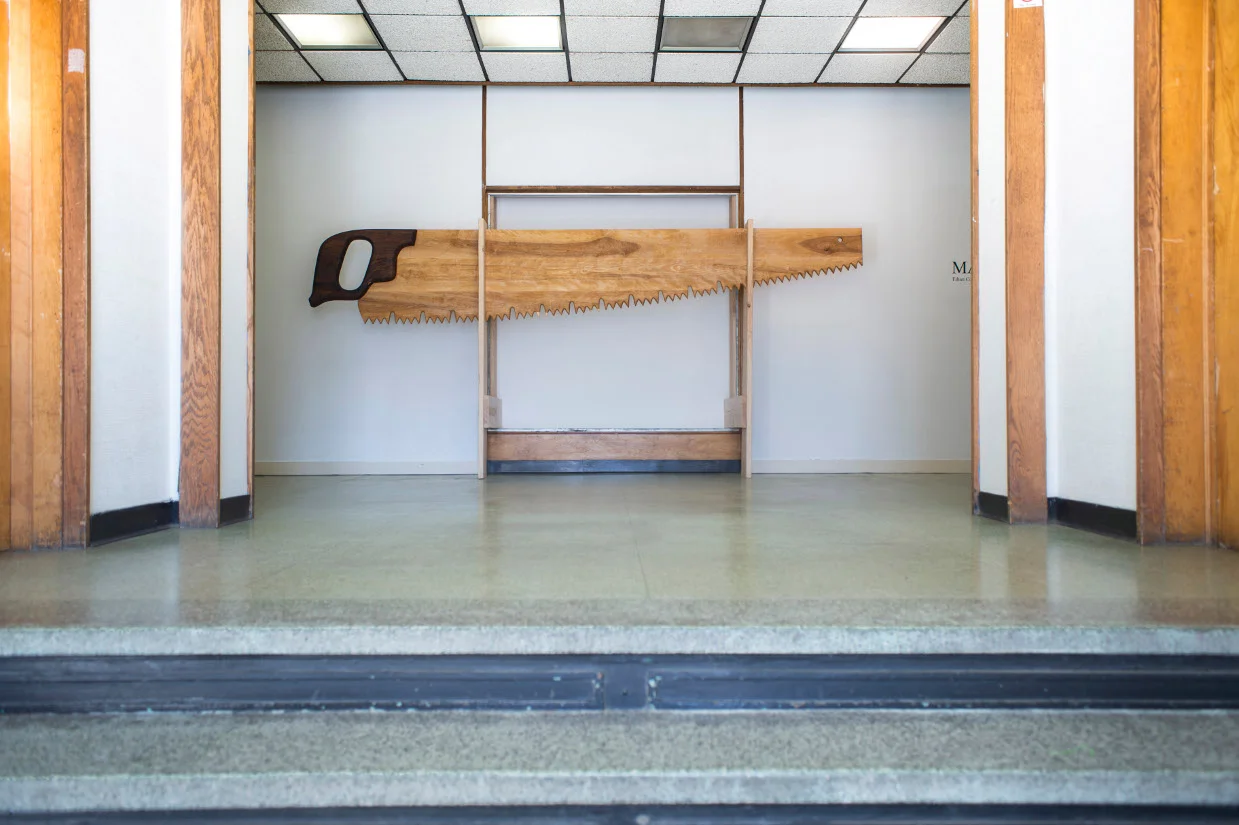 Public work (Saw)