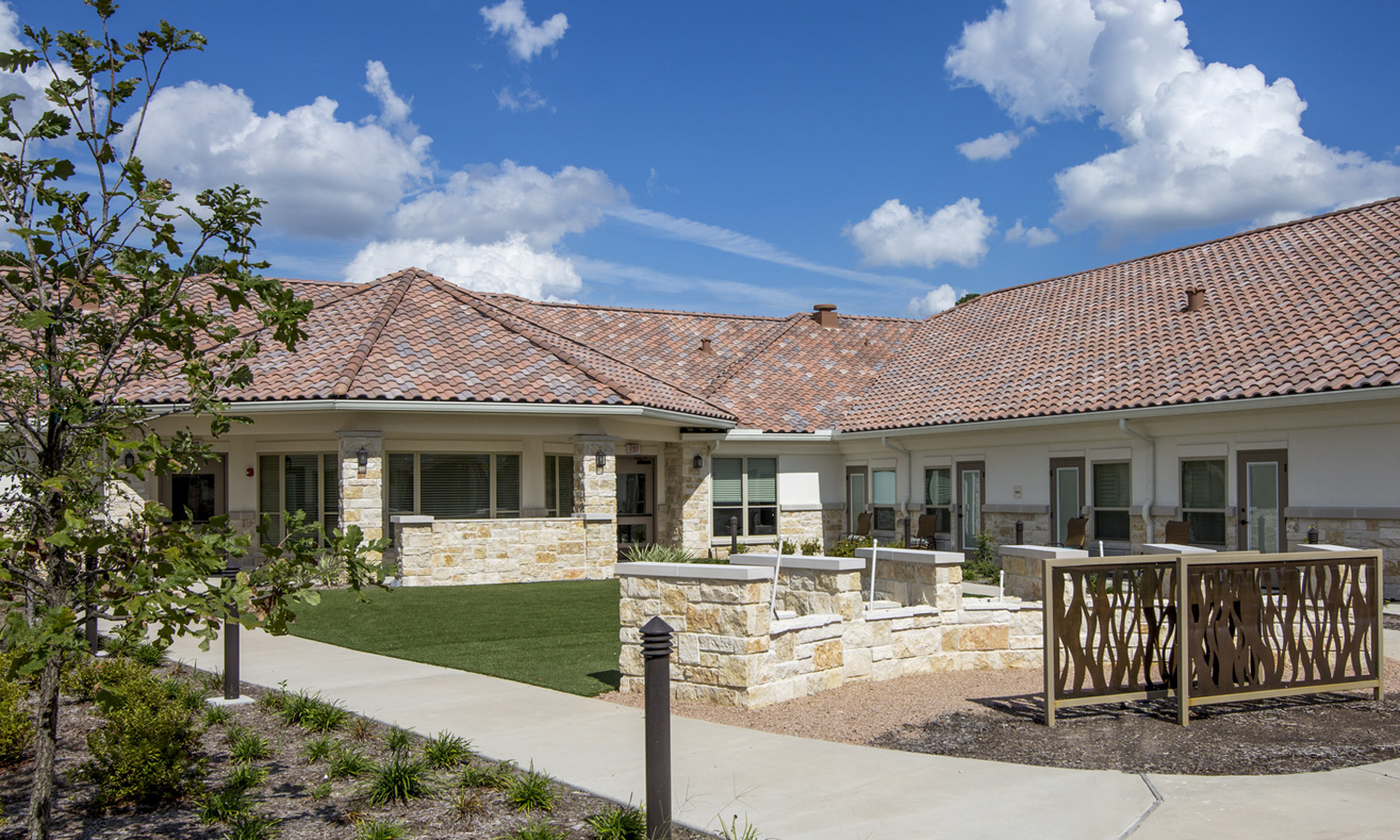 Pi Architects Skilled Nursing The Medical Resort at Willowbrook Courtyard.jpg