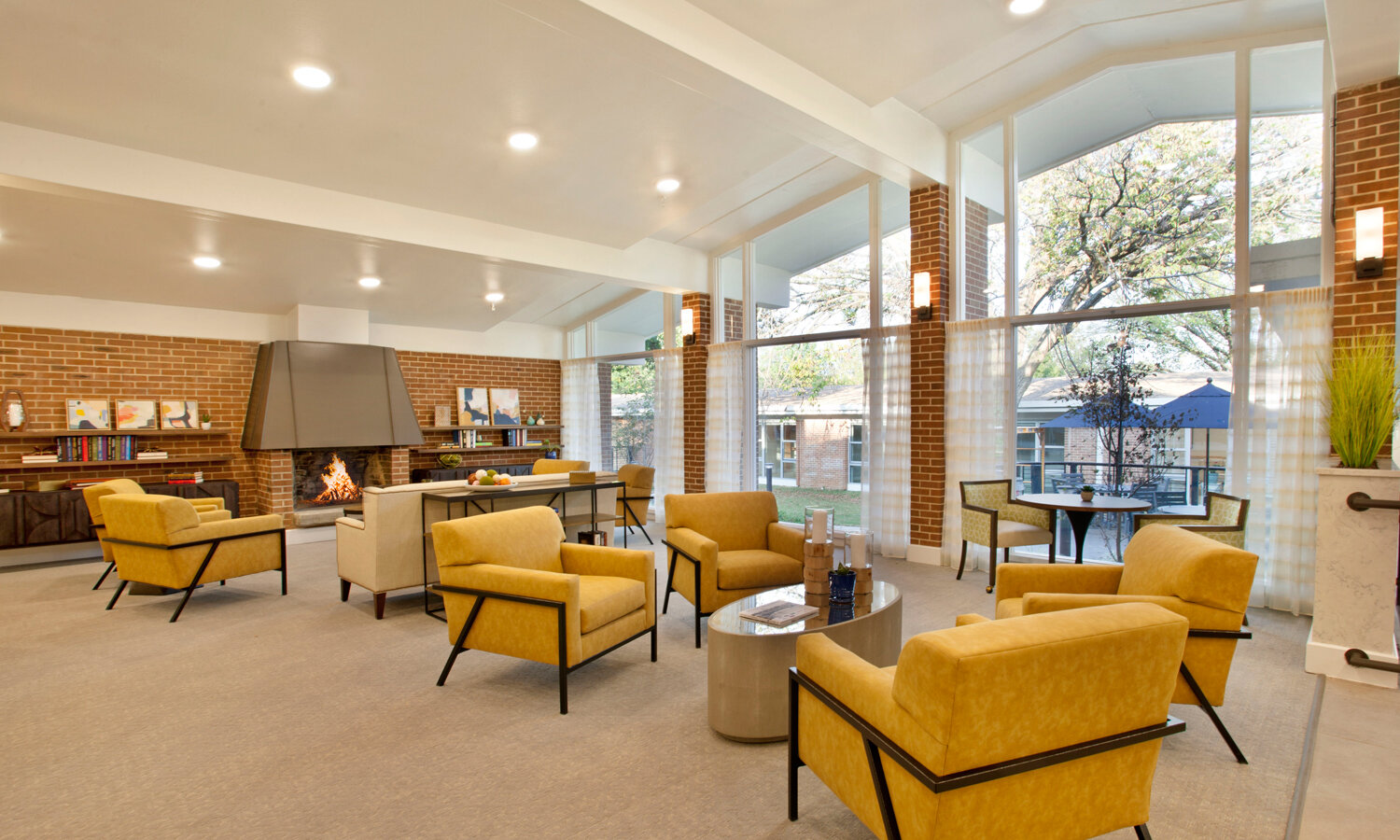 pi-architects-fairhaven-assisted-living-great-room.jpg