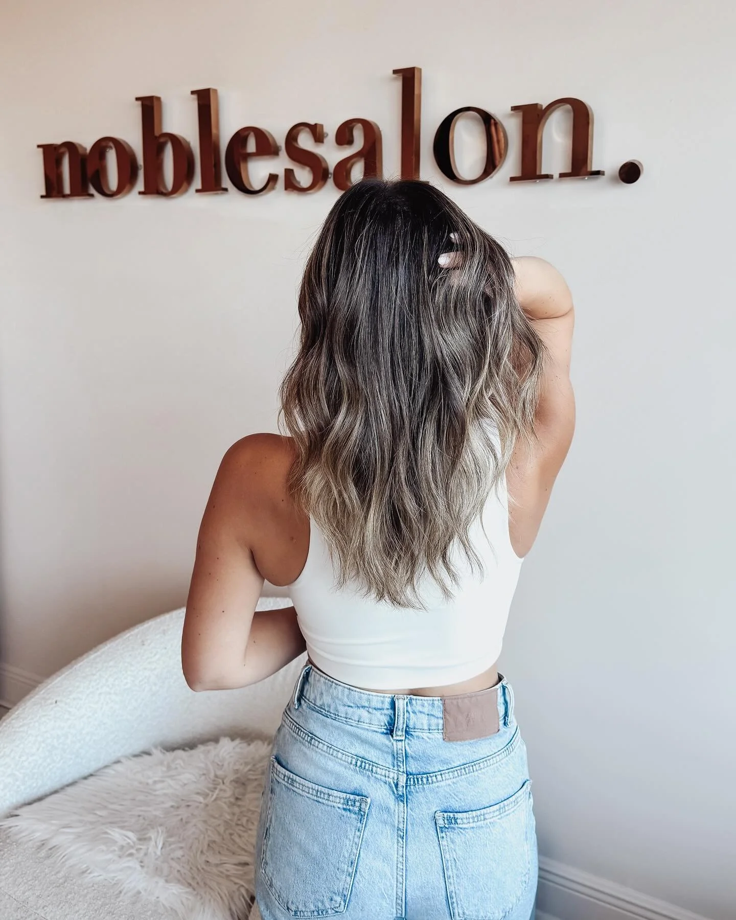 Fridays, fresh haircuts, and coffee ✨🪩

Hair by the fabulous @hairbyericamilligan at @noblesalon.tampa