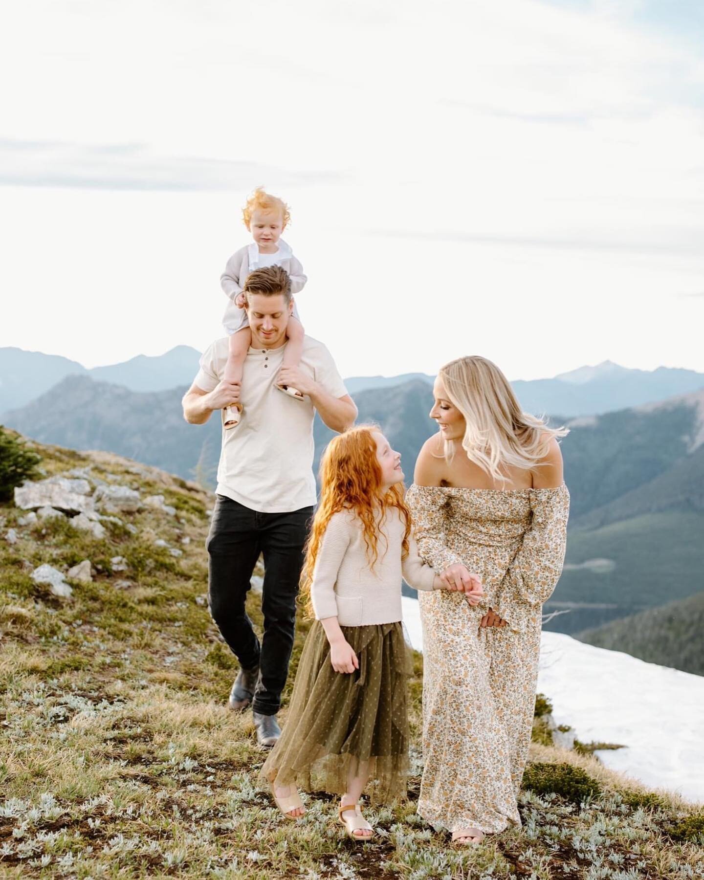 I have to admit, a mountain top helicopter family session is a guaranteed way to get some genuinely joyful images of your family! 10 out of 10 highly recommend 🤌🏽 I have way too many favourites from this session so I&rsquo;ll start with these. Alwa