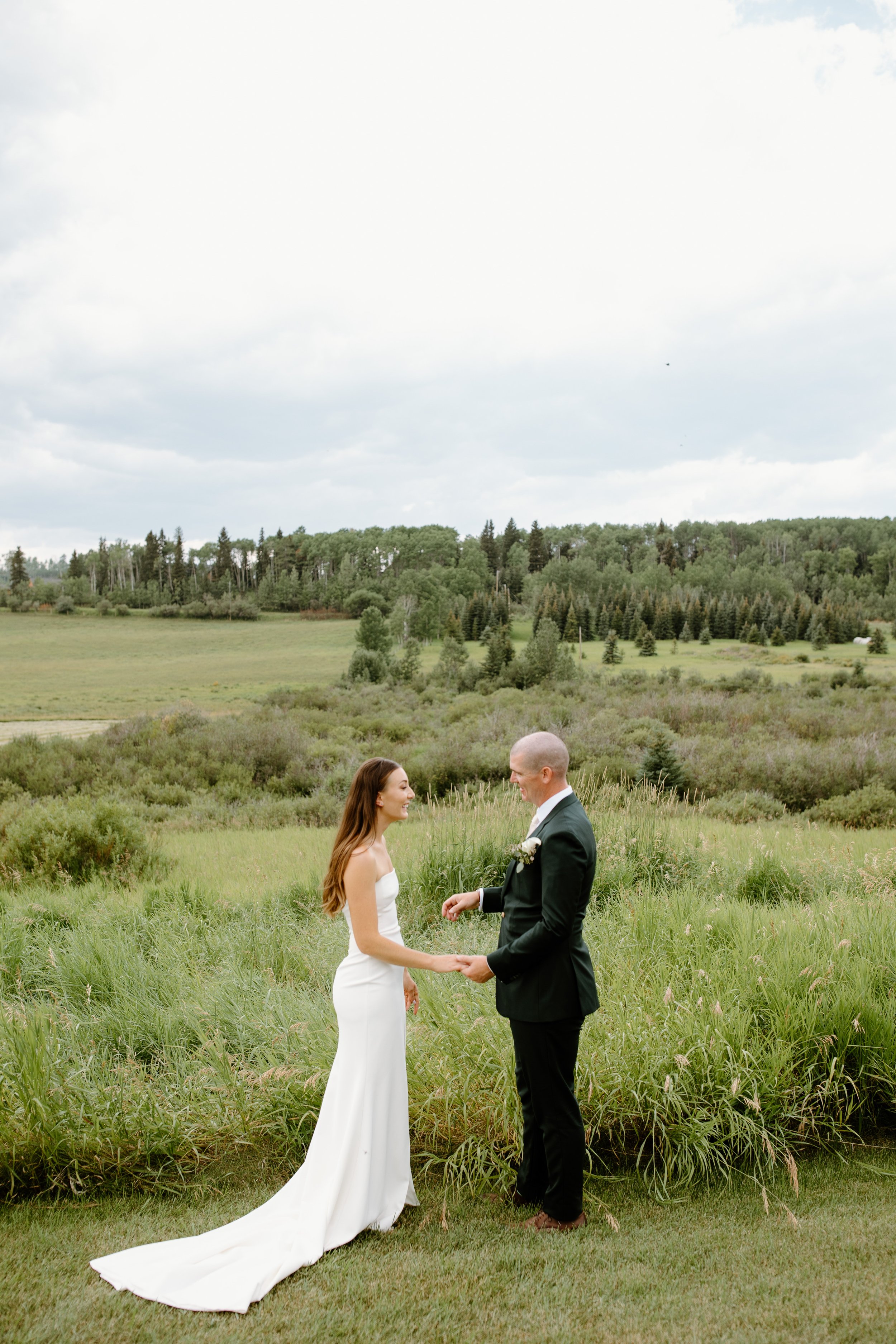 bragg-creek-alberta-mountain-bride-wedding-planning-42.jpg