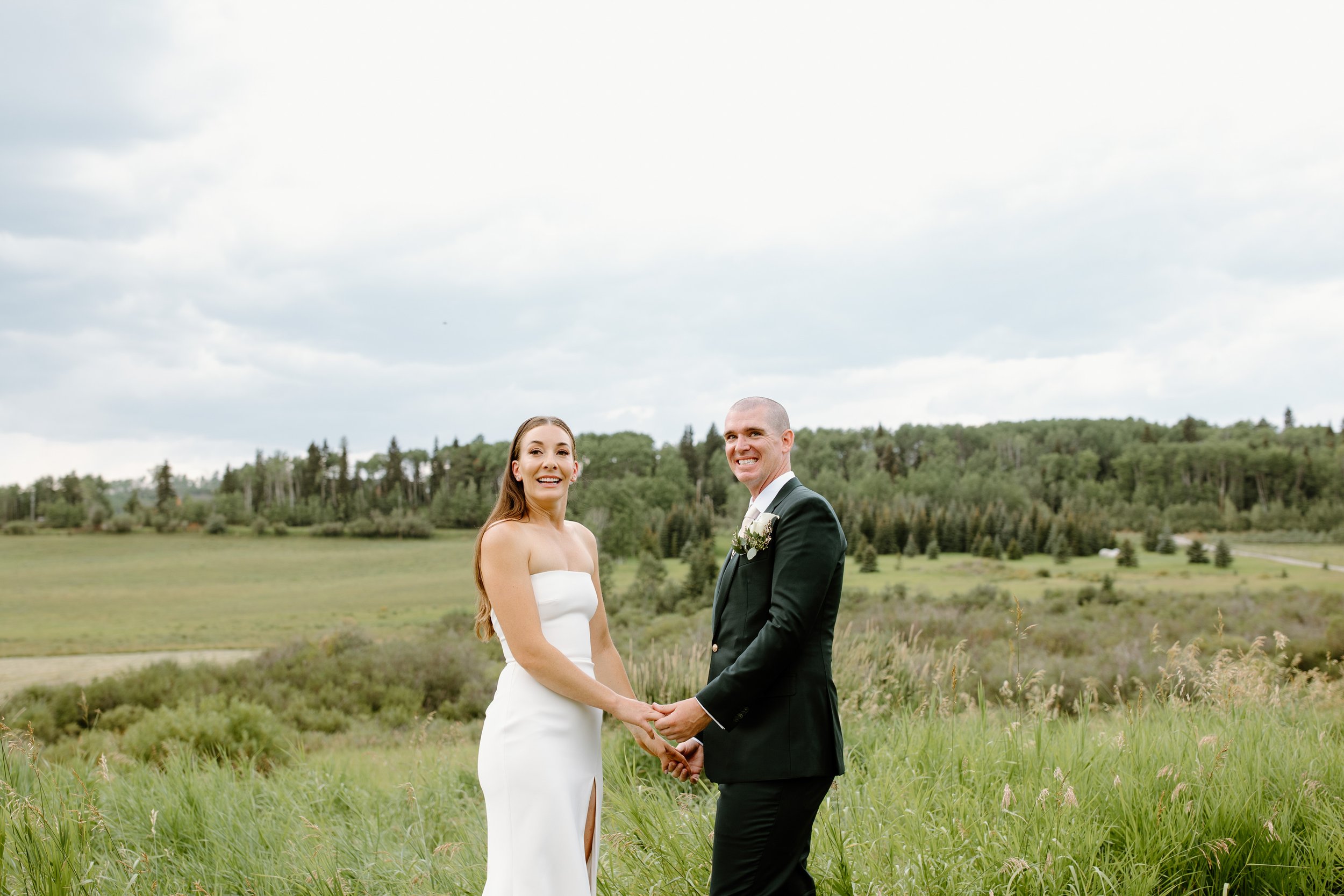 bragg-creek-alberta-mountain-bride-wedding-planning-43.jpg