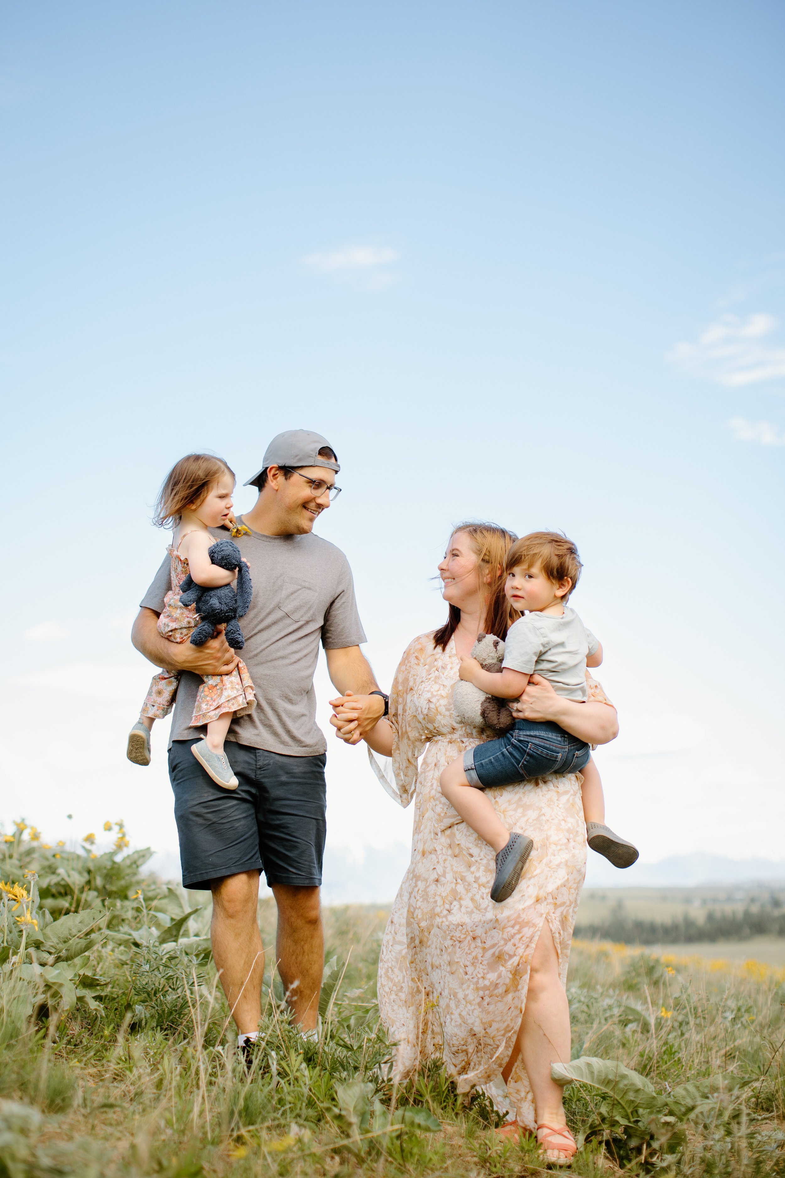 kimberley-bc-spring-wildflower-family-session-p-7.jpg